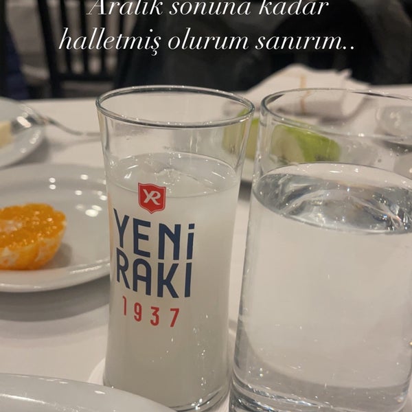 Das Foto wurde bei Yelken Balık Evi von 𝓨.𝓐 am 11/23/2022 aufgenommen
