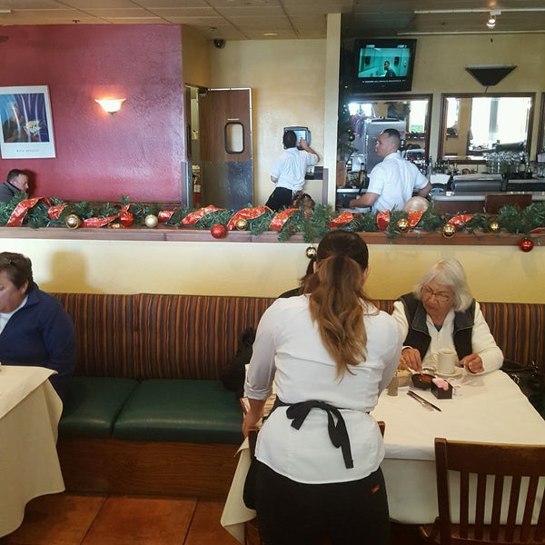 Das Foto wurde bei Sal&#39;s Mexican Restaurant - Fresno von Skoti K. am 1/6/2017 aufgenommen