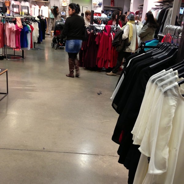 Lefties Nassica - Tienda de ropa