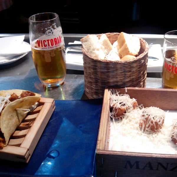Foto tirada no(a) Manzanilla Bar por Tarantina em 1/2/2014