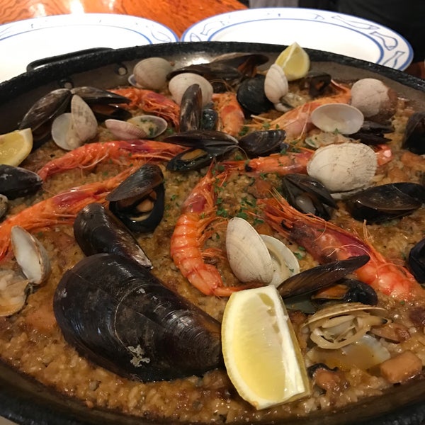 3/11/2017 tarihinde David V.ziyaretçi tarafından Restaurant La Salseta'de çekilen fotoğraf