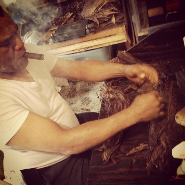 9/28/2015にNick F.がSeñor Juan&#39;s Cigarsで撮った写真