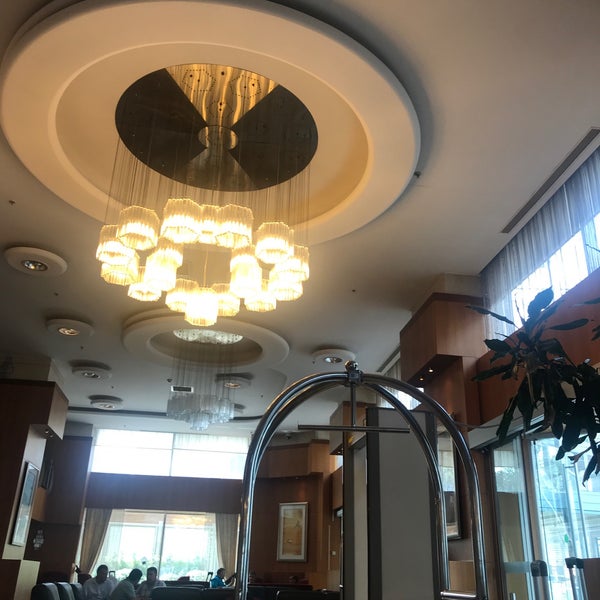 Foto diambil di Byotell Hotel oleh 🌺Asuman Sc 🌺 pada 7/23/2018