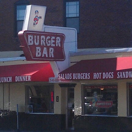 Das Foto wurde bei Burger Bar von Joyce C. am 11/21/2012 aufgenommen