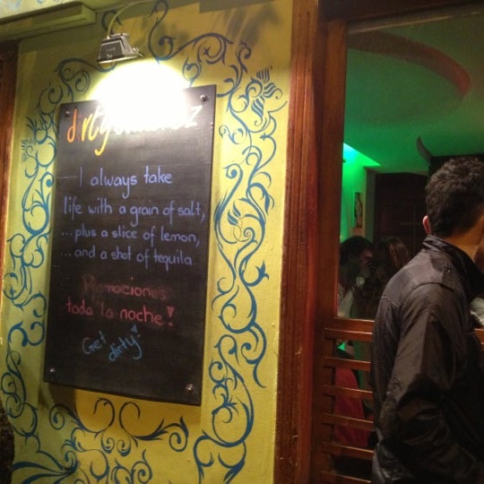 10/7/2012にDeTripがDirty Sanchez Café Bar Galeriaで撮った写真
