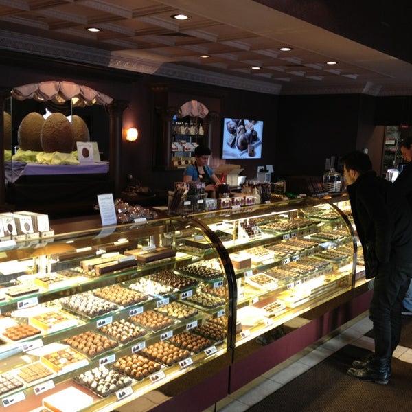 DeBrand Fine Chocolates Candy Store in Fort Wayne