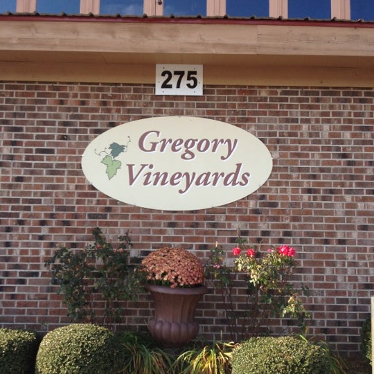 Foto tirada no(a) Gregory Vineyards por Namaste em 11/16/2012