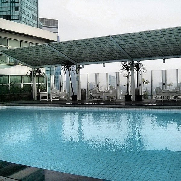 Swimming Pool & Gym MENARA DEA Jakarta Selatan Mega Kuningan