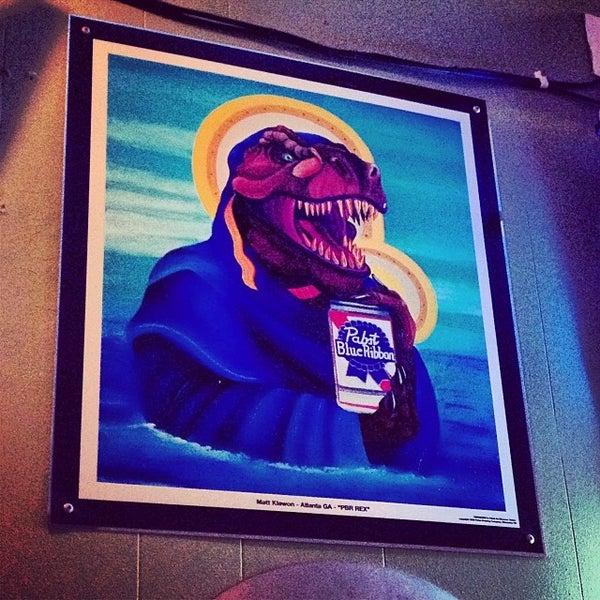 Bob's Club Elk Grove'de Dive Bar