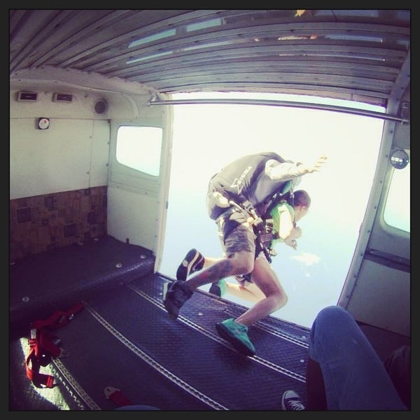 Photo taken at Pacific Skydiving Honolulu by Ana E. on 9/3/2013