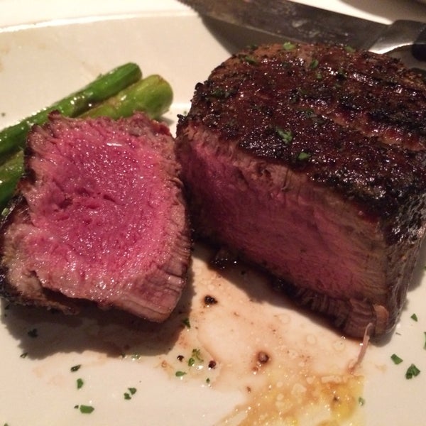 1/11/2014 tarihinde Pat B.ziyaretçi tarafından Sullivan&#39;s Steakhouse'de çekilen fotoğraf