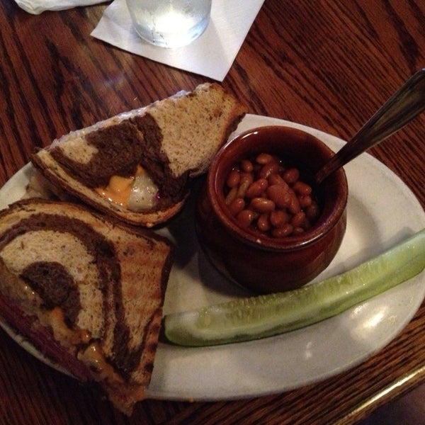 rueben, dark rye (its marble rye actually) and the baked beans w/a glass of red wine is the way to go here.
