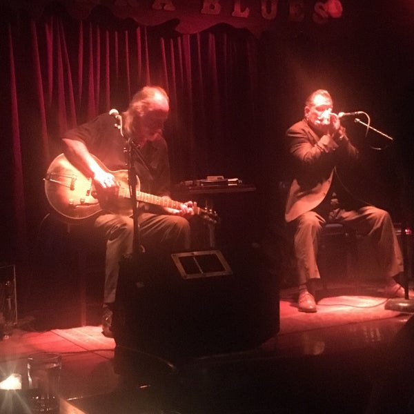 Photo taken at Terra Blues by Maria K. on 10/15/2018