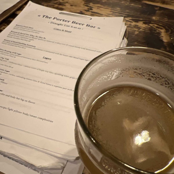 Foto tirada no(a) The Porter Beer Bar por Jim C. em 6/20/2022