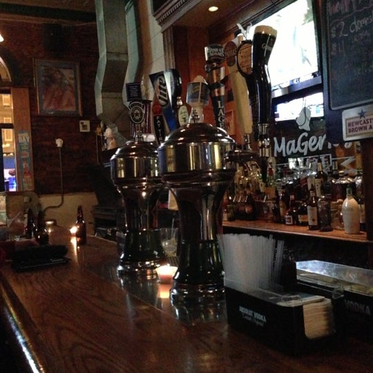 11/23/2012 tarihinde Matthew M.ziyaretçi tarafından MaGerks Pub &amp; Grill'de çekilen fotoğraf