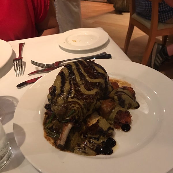Photo taken at Emeril&#39;s by Gisele . on 10/22/2018