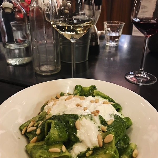 Simple modern interior.Very interesting concept -you have a possibility to choose what base you want,what ingredients to add and which pasta. Delicious paccheri with pesto genovese,rocotta and pinoli.