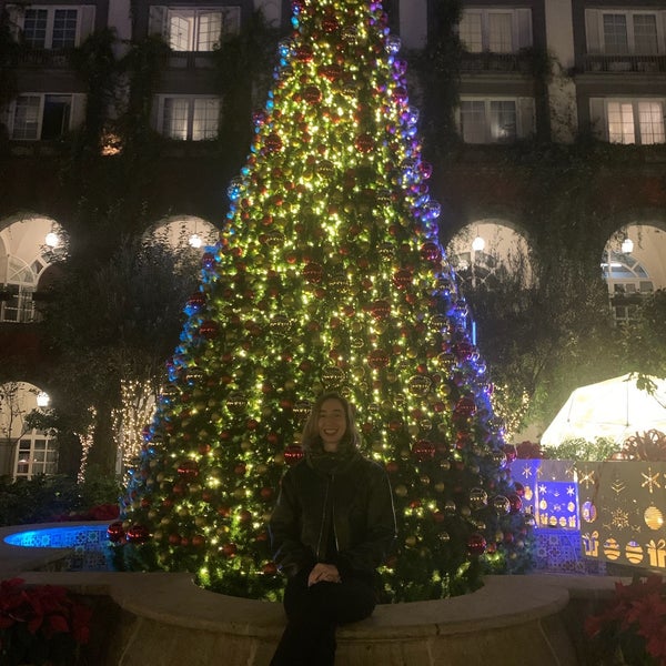 12/25/2021 tarihinde Deanna K.ziyaretçi tarafından Four Seasons Hotel'de çekilen fotoğraf