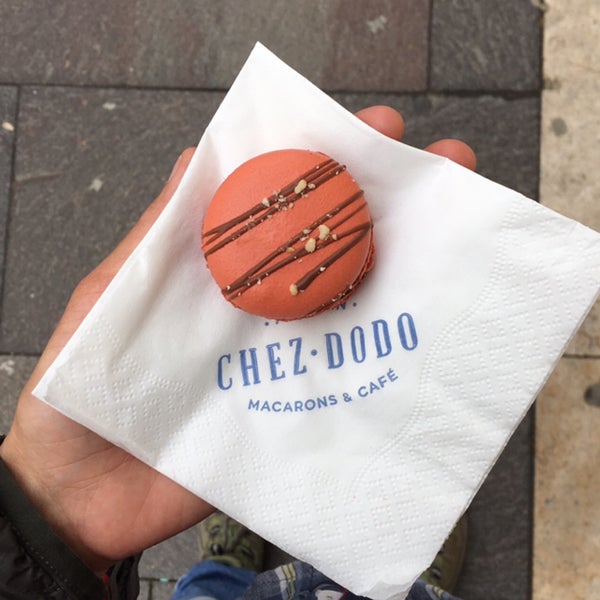 Foto diambil di Chez Dodo - Artisan Macarons &amp; Café oleh Reka pada 5/28/2019