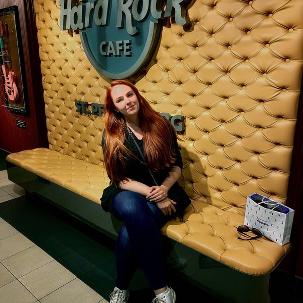 Photo taken at Hard Rock Cafe by Irina P. on 6/16/2021
