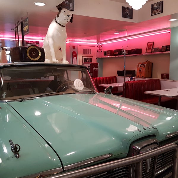 Photo taken at Lori&#39;s Diner by Claudine F. on 6/7/2019