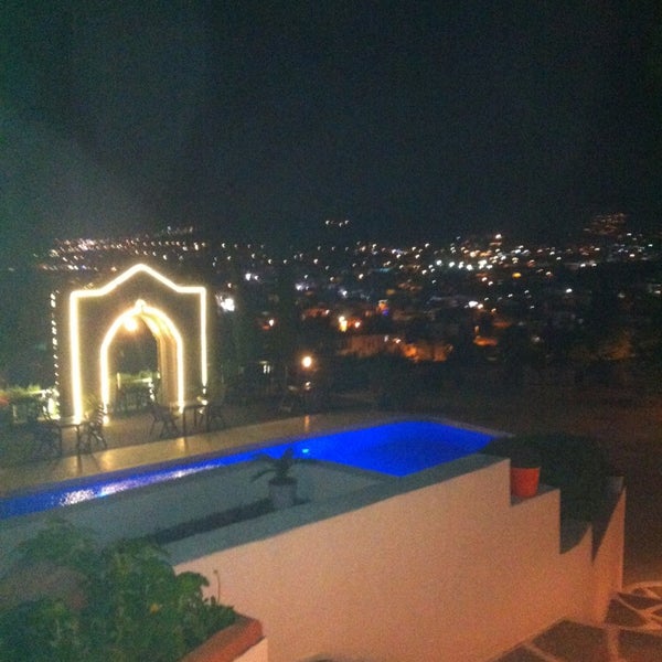 Foto tirada no(a) Manastır Hotel &amp; Suites por Can Ç. em 1/7/2013