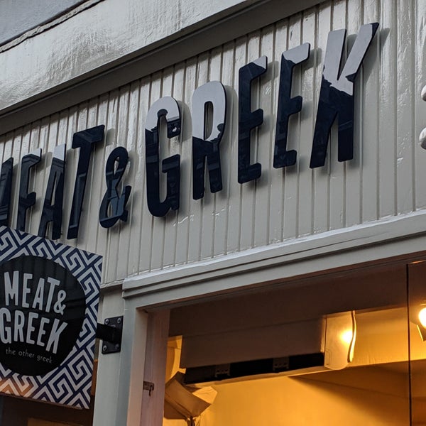 Foto tirada no(a) Meat and Greek por Rodrigo A. em 9/3/2019