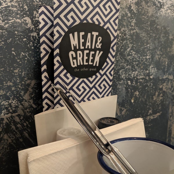 Foto diambil di Meat and Greek oleh Rodrigo A. pada 7/31/2019