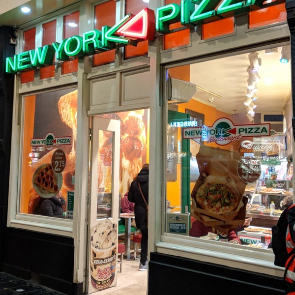 Photo taken at New York Pizza by Rodrigo A. on 12/2/2017