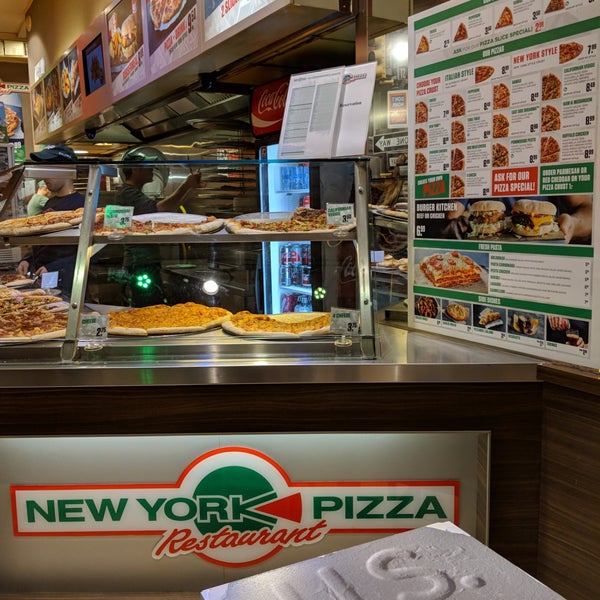 12/29/2017 tarihinde Rodrigo A.ziyaretçi tarafından New York Pizza'de çekilen fotoğraf