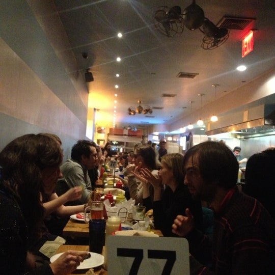 1/12/2013にAmol S.が67 Burgerで撮った写真