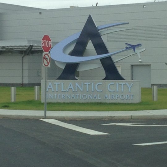 Foto tomada en Atlantic City International Airport (ACY)  por Barb S. el 11/1/2012