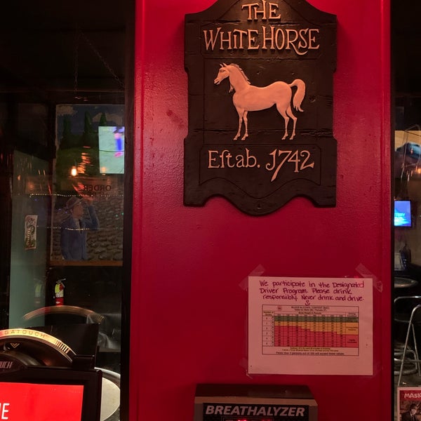 Foto tomada en White Horse Bar  por John W. el 8/15/2021