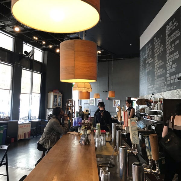 5/13/2019 tarihinde John W.ziyaretçi tarafından Awaken Cafe &amp; Roasting'de çekilen fotoğraf
