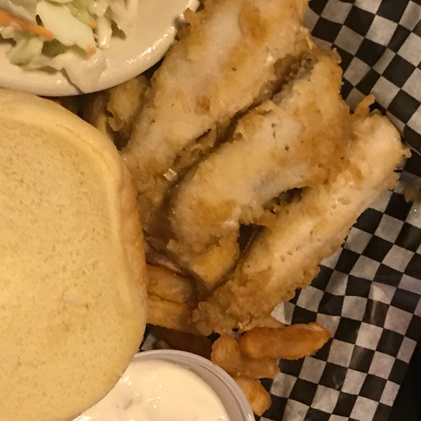 The Brass Rail Bar & Grill Restaurante americano en Plymouth