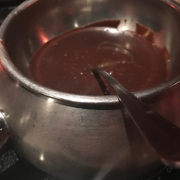 Betty Crocker Mini, Fondue melting Pot Warmer and chocolatier, 0 7 Quart, Red