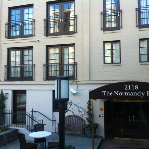 Foto tirada no(a) The Normandy Hotel por An 🍳 em 4/6/2013