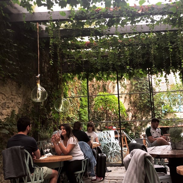 8/19/2019にAtheerがCathedral Café Lounge &amp; Restaurantで撮った写真