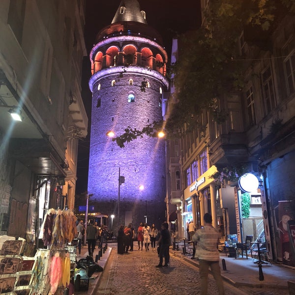 Снимок сделан в Галатская башня пользователем Şeyma T. 6/12/2018