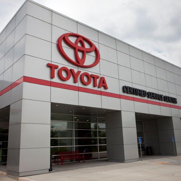 รูปภาพถ่ายที่ All Star Toyota of Baton Rouge โดย All Star Toyota of Baton Rouge เมื่อ 11/21/2014