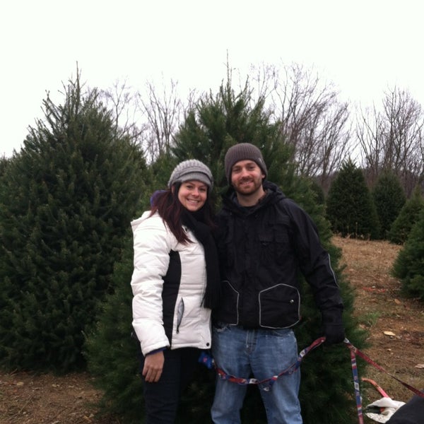 Das Foto wurde bei Wyckoff&#39;s Christmas Tree Farm von Lauren am 12/8/2013 aufgenommen