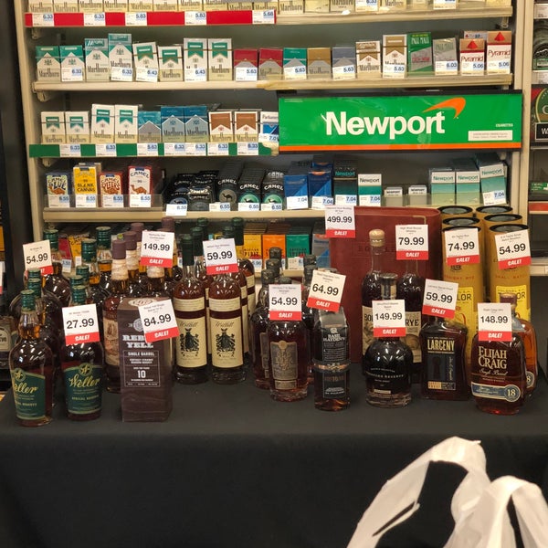 HyVee Wine & Spirits Liquor Store in Omaha