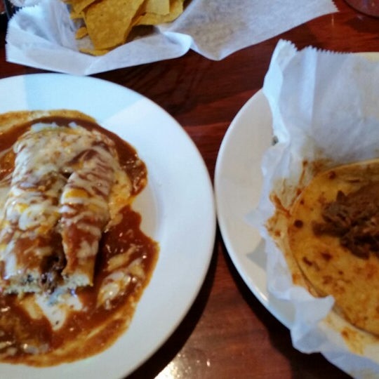 Снимок сделан в Pepito&#39;s Mexican Restaurant - Destin пользователем David W. 5/25/2014