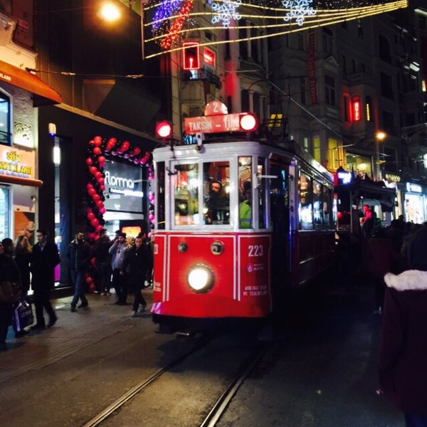 Photo taken at İstiklal Avenue by Evren 7. on 12/5/2015