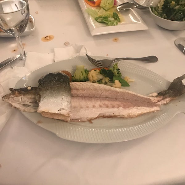10/23/2018 tarihinde Gencay tsl T.ziyaretçi tarafından Yelken Restaurant'de çekilen fotoğraf