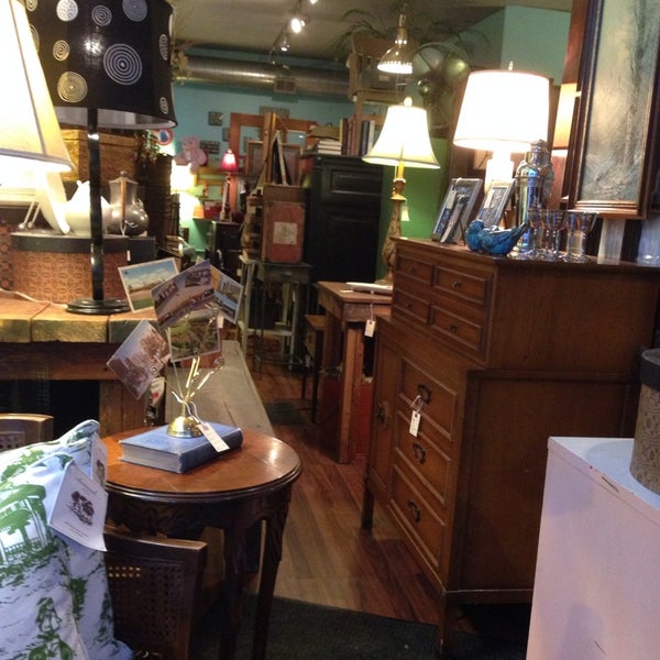 Praha Furniture and Home Store in Roscoe Village