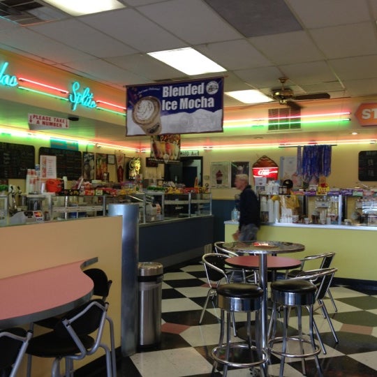 Stroh's Ice Cream Parlour 7 tips