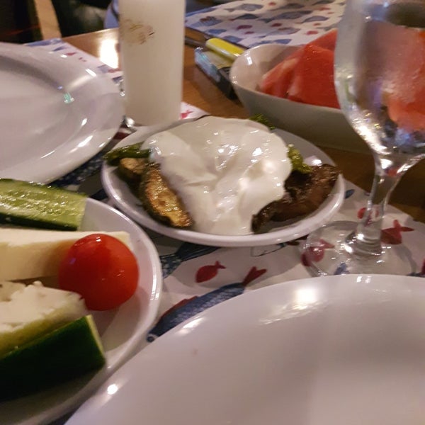 Foto scattata a Batıpark Karadeniz Balık Restaurant da Samtaş S. il 9/27/2023