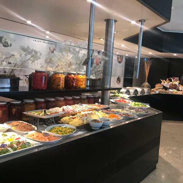 El Faro Breakfast Spot in Puerto Madero