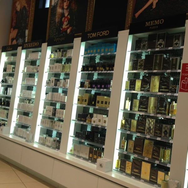 Золотое яблоко ставрополь косметика. Товару золотое яблоко пермь. Золотое яблоко ставрополь адрес. Золотое яблоко спб клуб. Золотое яблоко галерея спб.